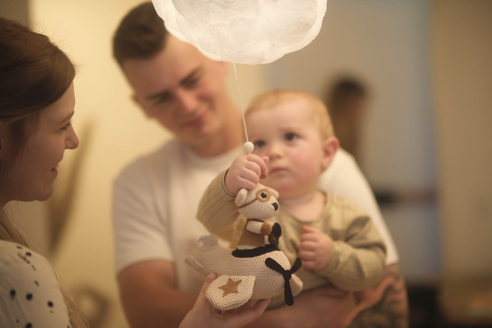 Babydreng natlampe børneværelse